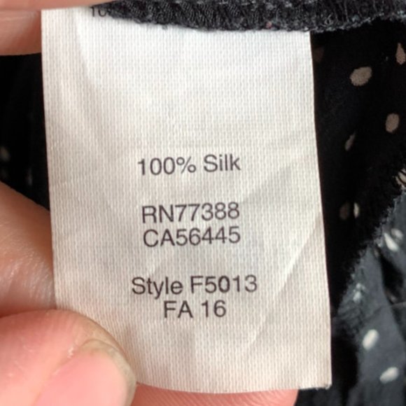 Madewell Black & White Dot Scatter Silk Inset Cami - Picture 7 of 10